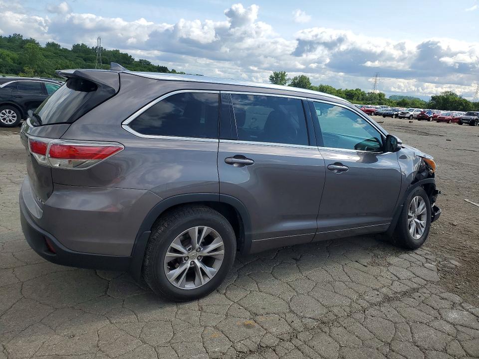 Photo 3 from auction – 2015 TOYOTA HIGHLANDER with VIN 5TDJKRFH2FS131937