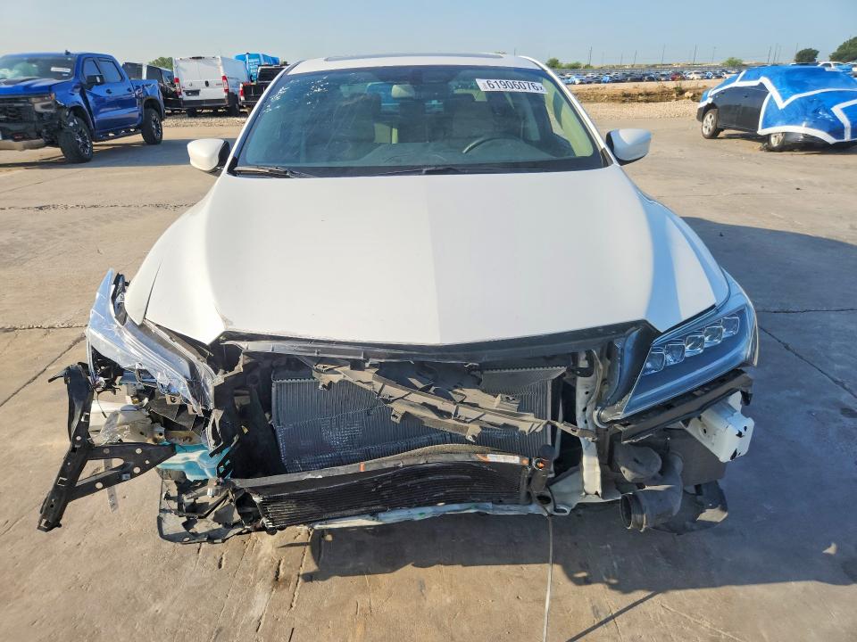 Photo 5 from auction – 2016 ACURA ILX with VIN 19UDE2F7XGA017705