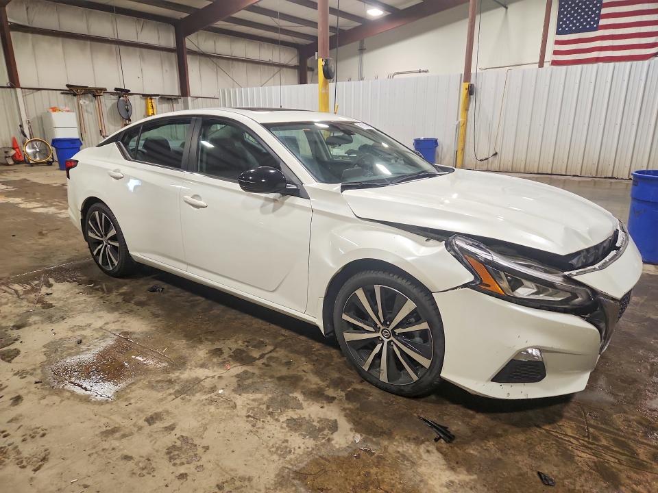 Photo 4 from auction – 2020 NISSAN ALTIMA with VIN 1N4BL4CV8LC208585