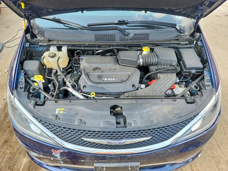Photo 12 from auction – 2018 CHRYSLER PACIFICA with VIN 2C4RC1FG0JR113365