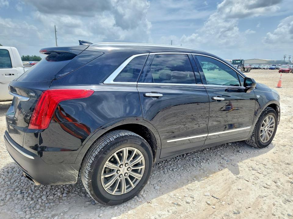 Photo 3 from auction – 2018 CADILLAC XT5 with VIN 1GYKNCRS3JZ112475