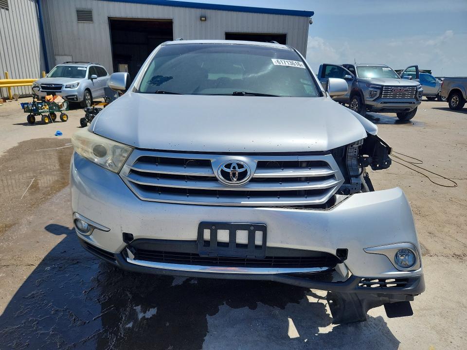 Photo 5 from auction – 2011 TOYOTA HIGHLANDER with VIN 5TDYK3EH8BS045393