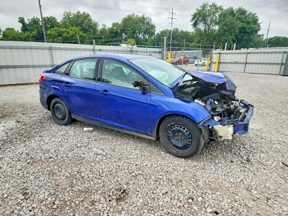 Photo 4 from auction – 2012 FORD FOCUS with VIN 1FAHP3F25CL464693