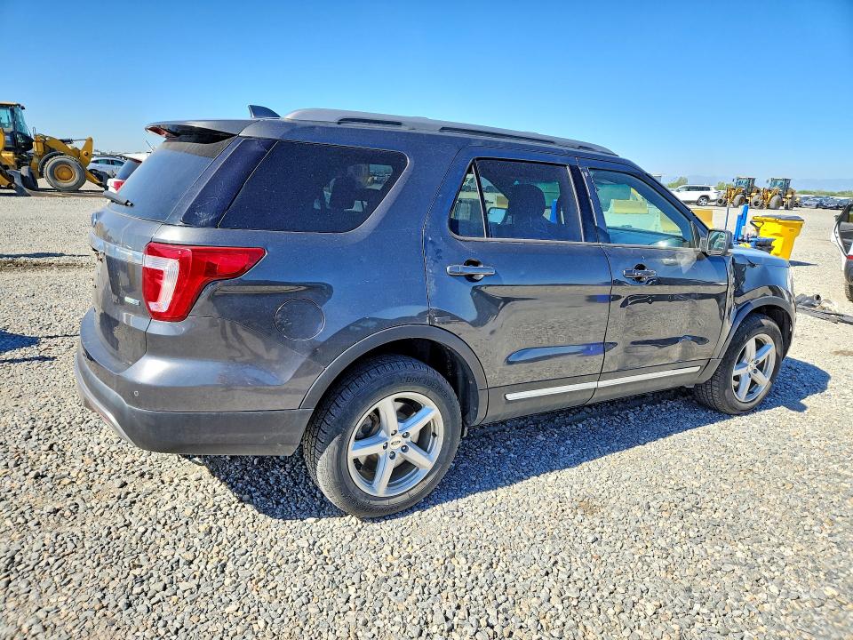 Photo 3 from auction – 2016 FORD EXPLORER with VIN 1FM5K8D85GGC58364