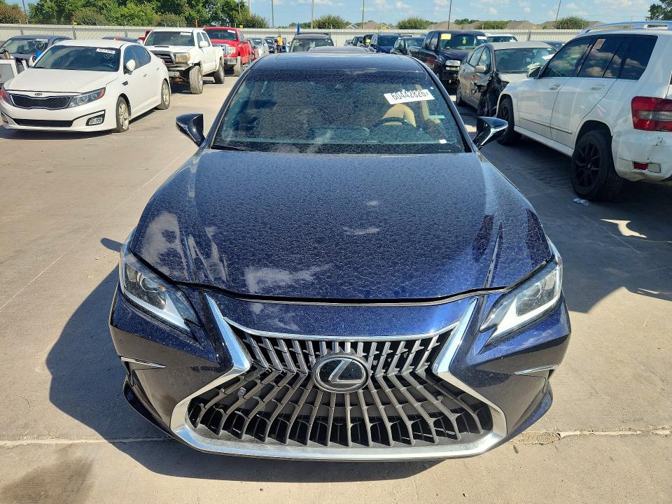 Photo 5 from auction – 2025 LEXUS ES 350 with VIN 58ADZ1B1XSU191591