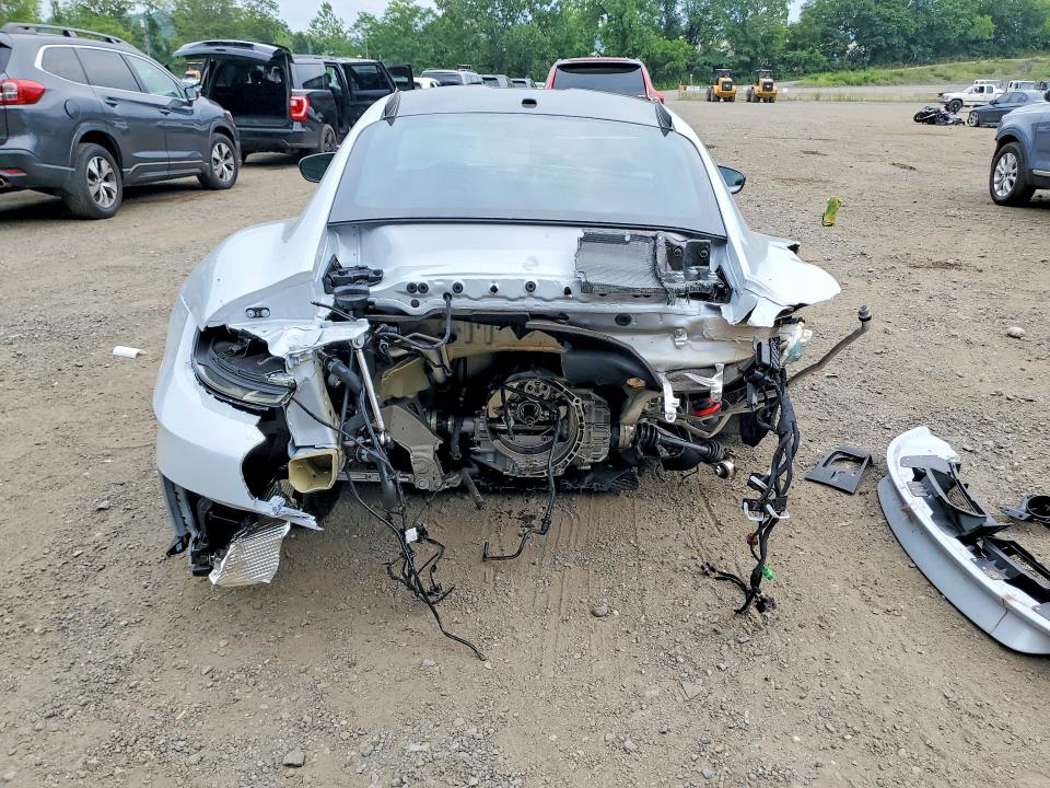 Photo 6 from auction – 2025 PORSCHE 911 with VIN WP0AF2A95SS279805