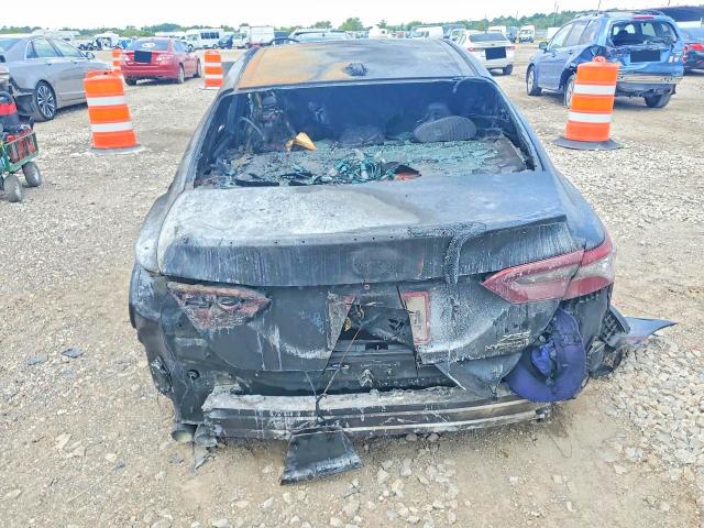 Снимка 6 от търг – 2022 TOYOTA CAMRY с VIN 4T1K31AK9NU586425