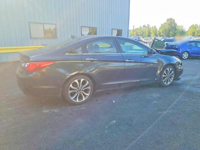 Photo 3 from auction – 2013 HYUNDAI SONATA with VIN 5NPEC4AB7DH633673