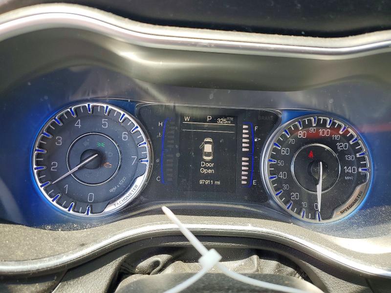 Photo 9 from auction – 2015 CHRYSLER 200 with VIN 1C3CCCABXFN552370