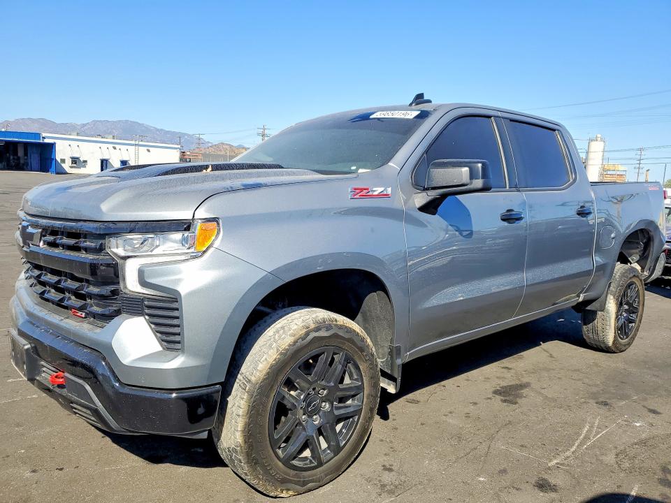 CHEVROLET SILVERADO 2025 z numerem VIN 3GCUKFED2SG118642 - Zdjęcie z aukcji