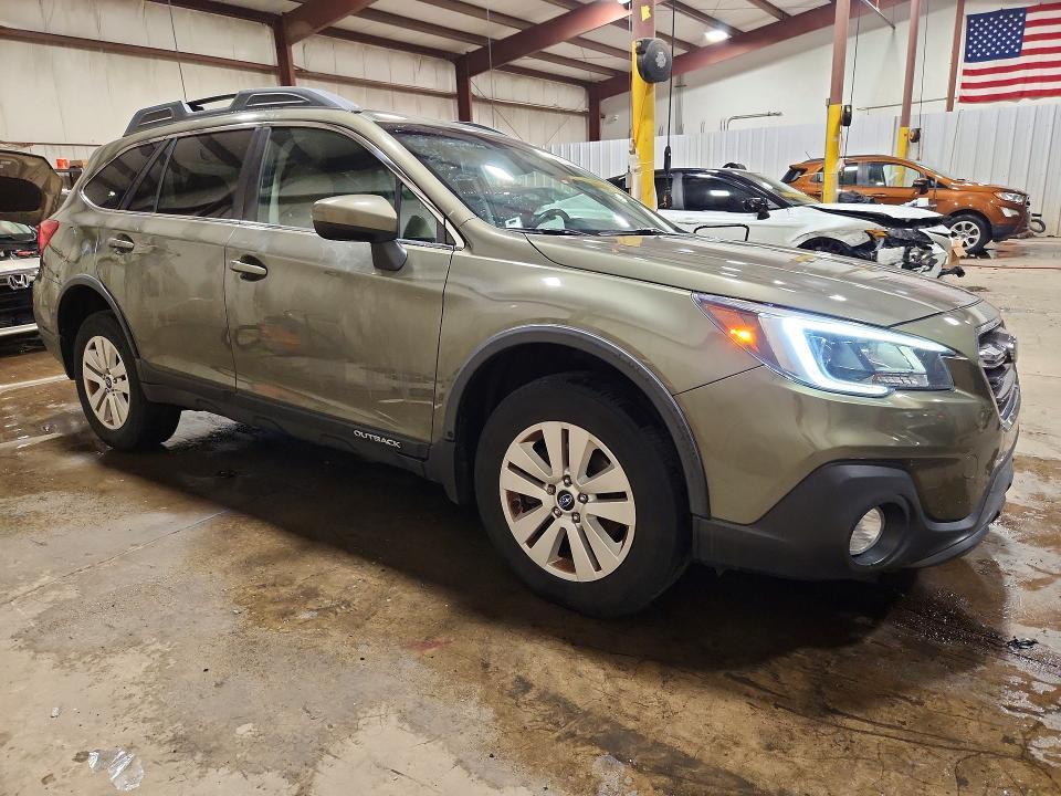 Photo 4 from auction – 2018 SUBARU OUTBACK with VIN 4S4BSACC1J3200752