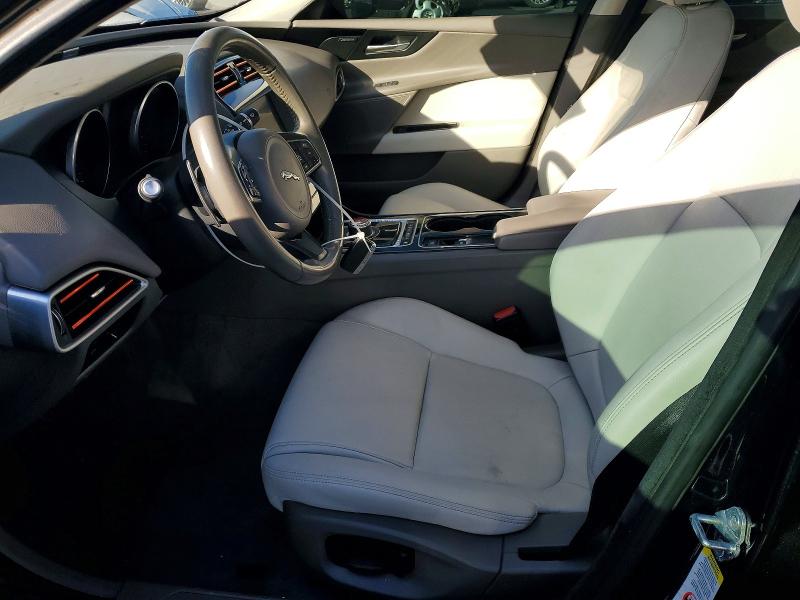 Foto 7 de la subasta – 2017 JAGUAR XE con VIN SAJAJ4BV8HCP14987