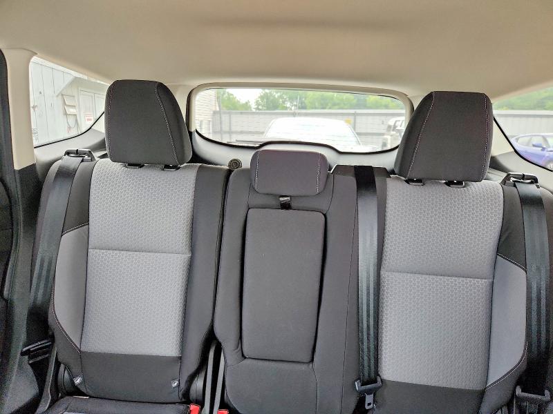 Photo 10 from auction – 2018 FORD ESCAPE with VIN 1FMCU9GD4JUD25416