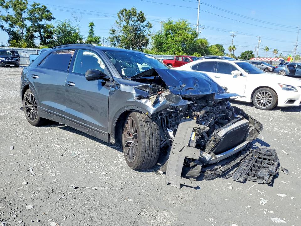Photo 4 from auction – 2022 AUDI SQ8 with VIN WA1CWBF16ND007794