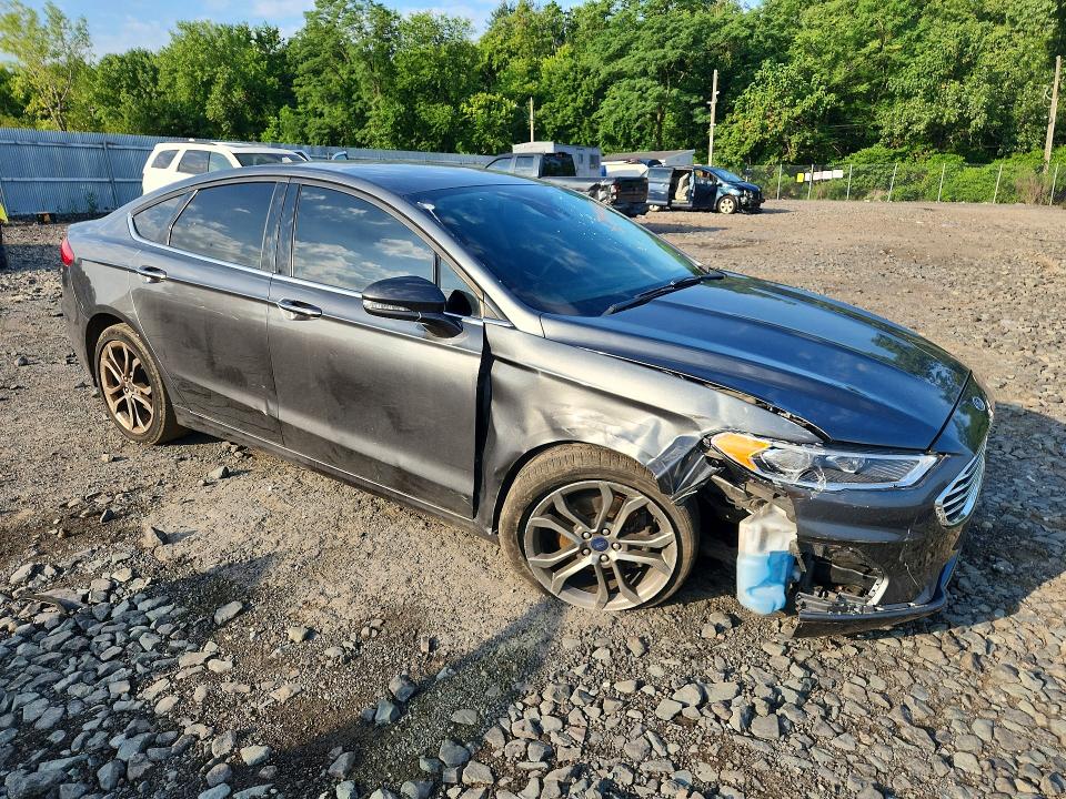Photo 4 from auction – 2020 FORD FUSION with VIN 3FA6P0CD7LR151478