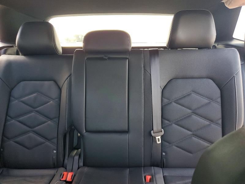 Photo 10 from auction – 2024 VOLKSWAGEN ATLAS CROSS SPORT with VIN 1V2JE2CA9RC239191