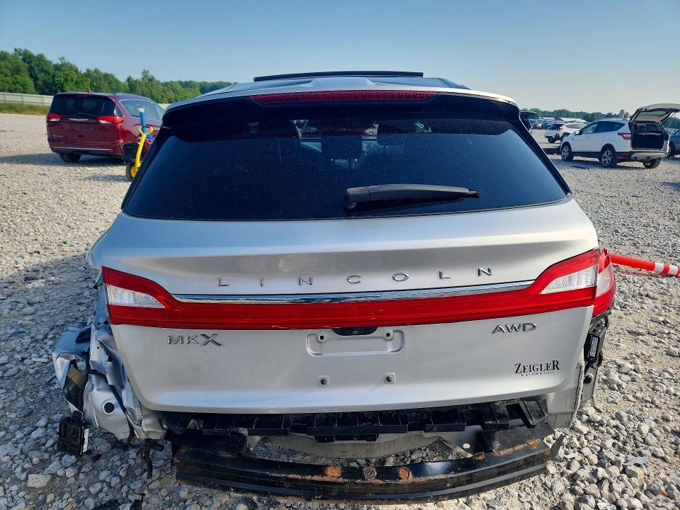Photo 6 from auction – 2017 LINCOLN MKX with VIN 2LMPJ8LR2HBL39762