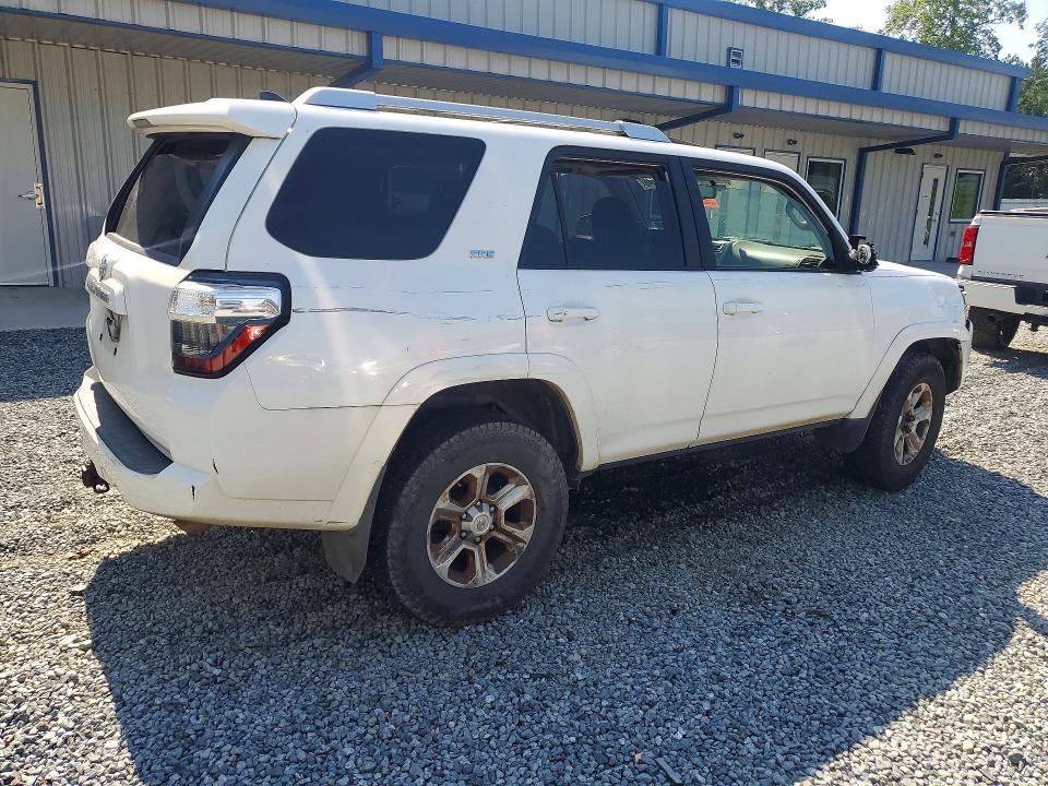 Photo 3 from auction – 2018 TOYOTA 4RUNNER with VIN JTEBU5JR5J5550446