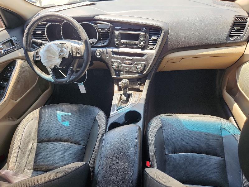 Photo 8 from auction – 2011 KIA OPTIMA with VIN KNAGN4A61B5147277