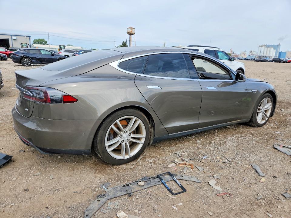 Photo 3 from auction – 2015 TESLA MODEL S with VIN 5YJSA1E26FF110826