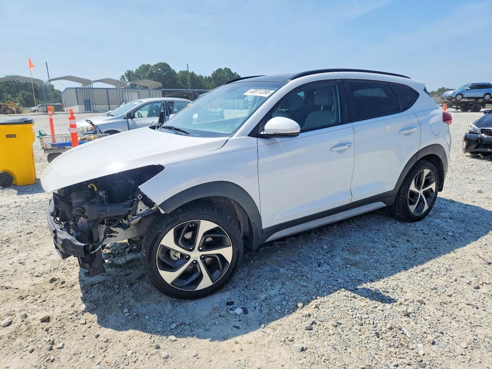 HYUNDAI TUCSON 2018 with VIN KM8J33A28JU667174 - Photo from auction