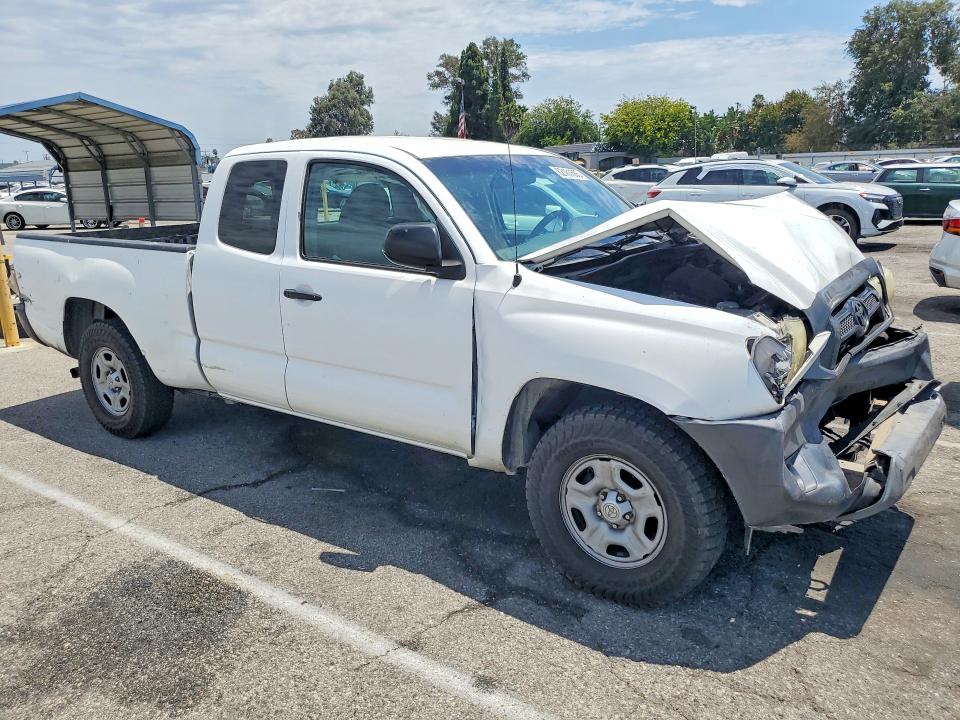 Photo 4 from auction – 2015 TOYOTA TACOMA with VIN 5TFTX4CN3FX067845