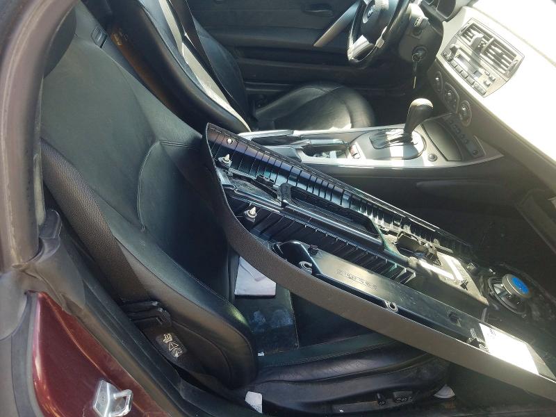 Photo 10 from auction – 2003 BMW Z4 with VIN 4USBT33403LS47922
