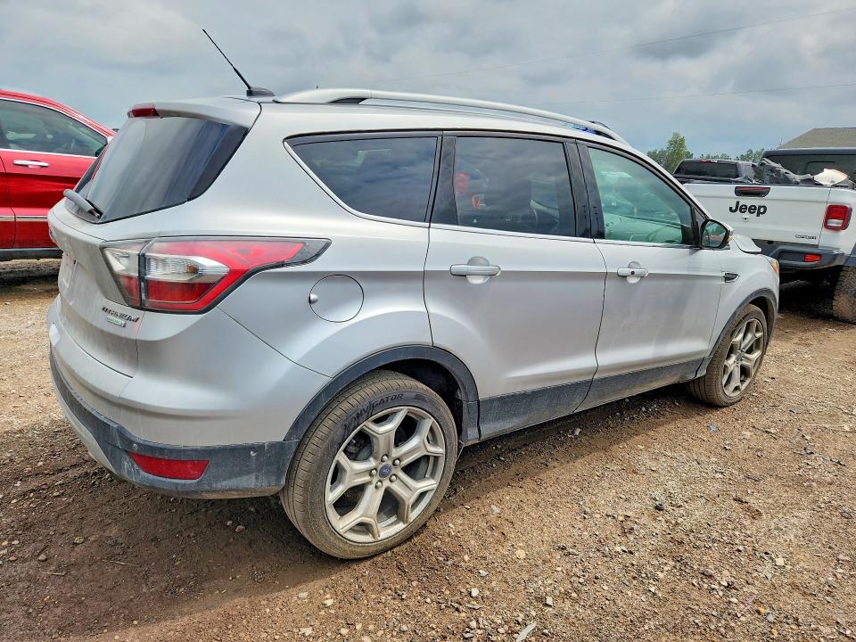 Photo 3 from auction – 2017 FORD ESCAPE with VIN 1FMCU0JD3HUB15050