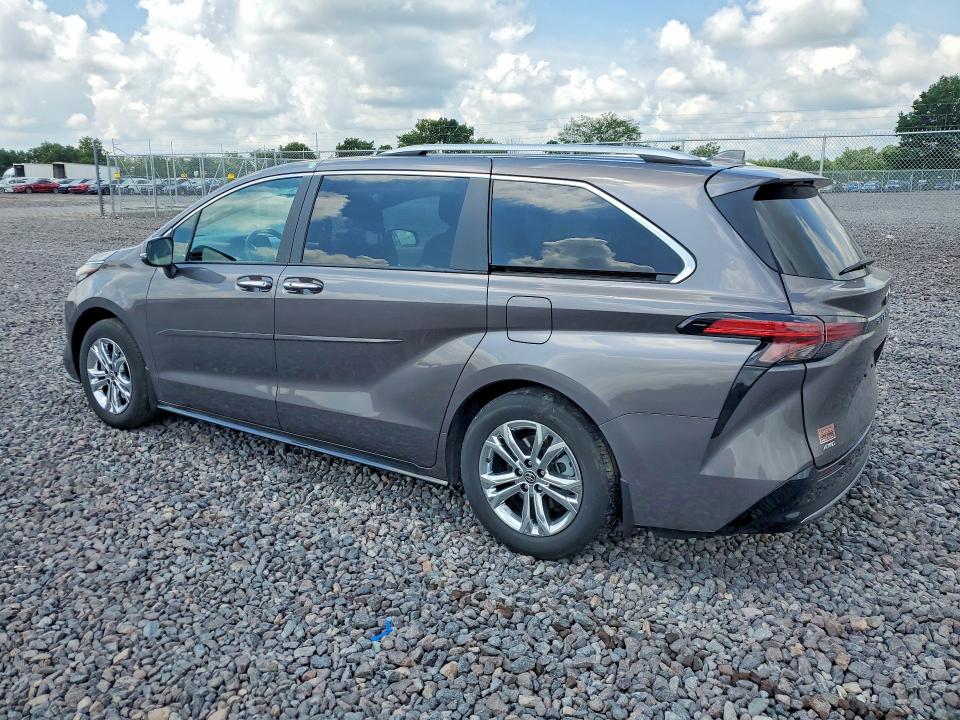 Photo 2 from auction – 2023 TOYOTA SIENNA with VIN 5TDESKFC8PS097923