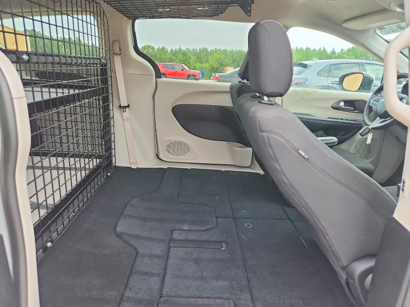 Photo 11 from auction – 2023 CHRYSLER VOYAGER with VIN 2C4RC1CGXPR548679