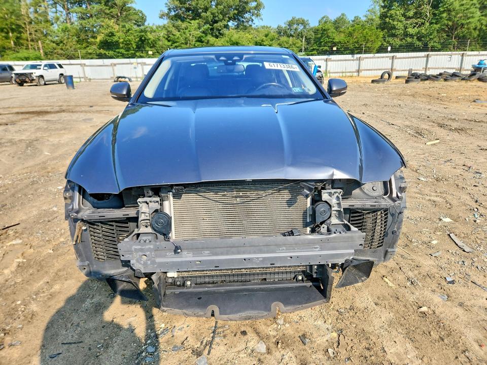 Zdjęcie 5 z aukcji – 2017 JAGUAR XF z VIN SAJBK4BV5HCY28429