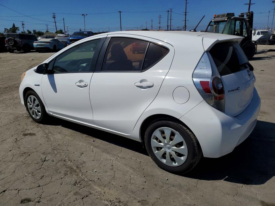 Photo 2 from auction – 2012 TOYOTA PRIUS C with VIN JTDKDTB35C1527939