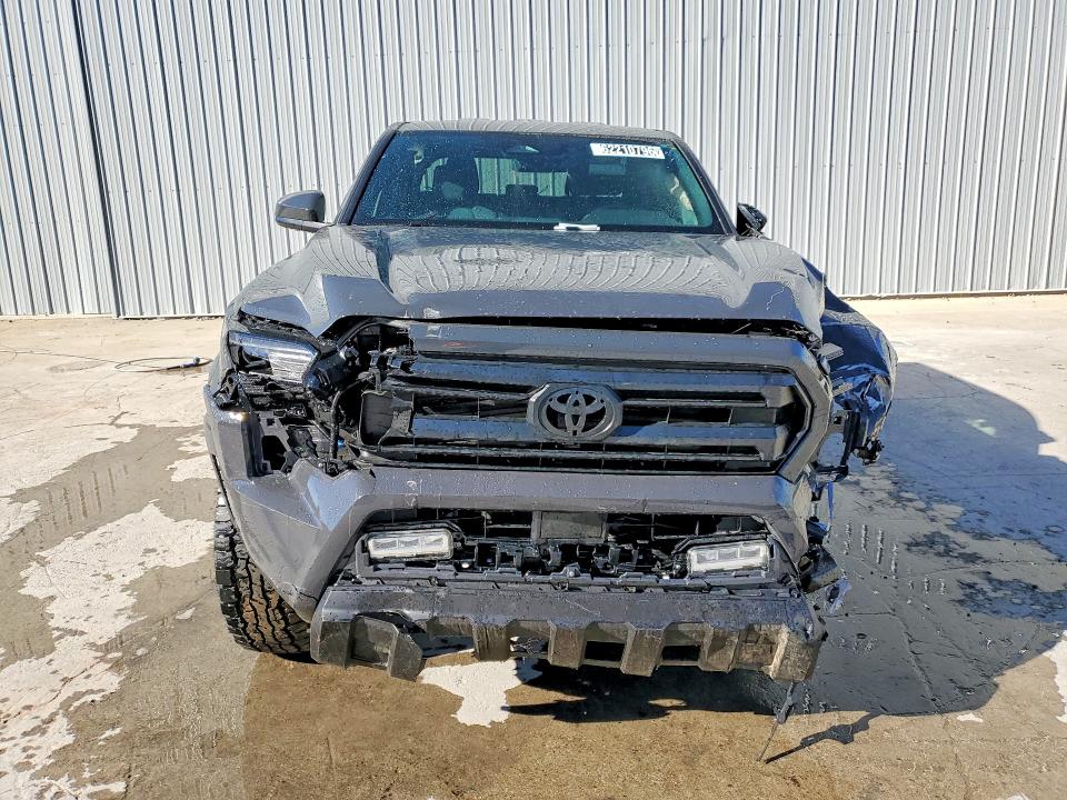 Photo 5 from auction – 2026 TOYOTA TACOMA with VIN 3TMLB5JN6TM270656