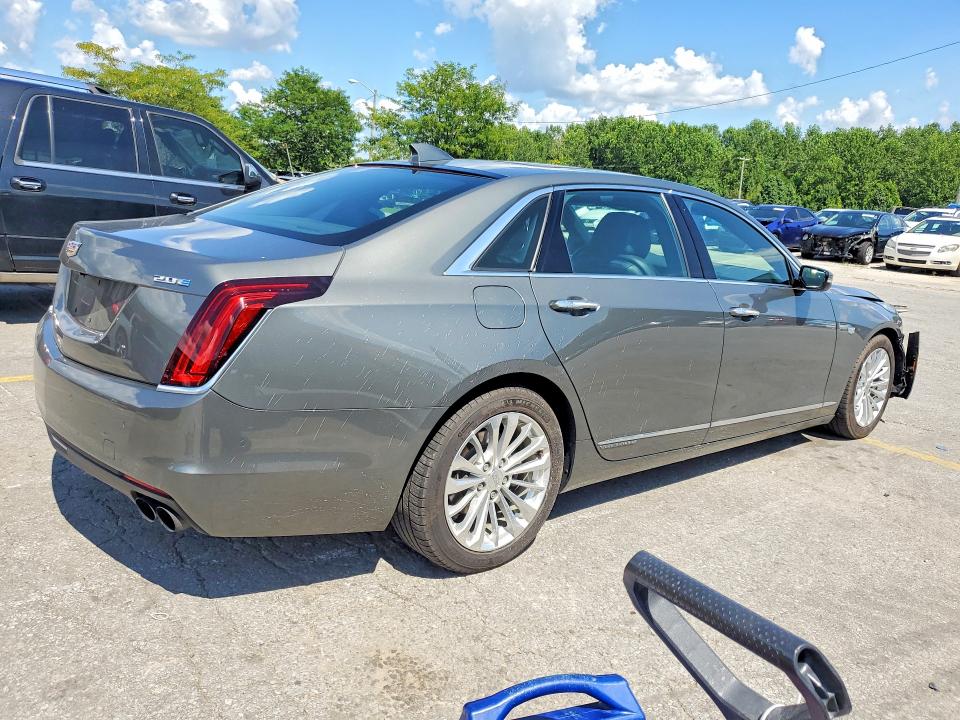 Photo 3 from auction – 2017 CADILLAC CT6 with VIN LREKK5RX2HA056156