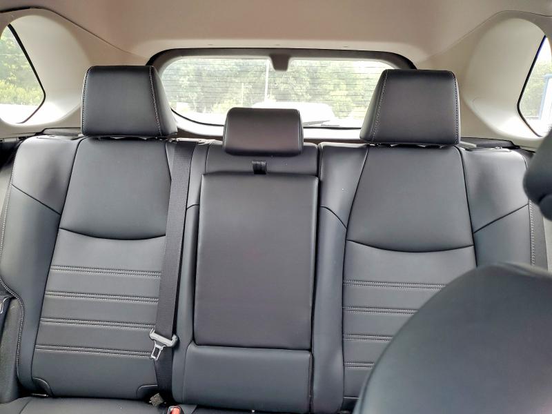 Photo 10 from auction – 2022 TOYOTA RAV4 with VIN 4T3B6RFV7NU070970