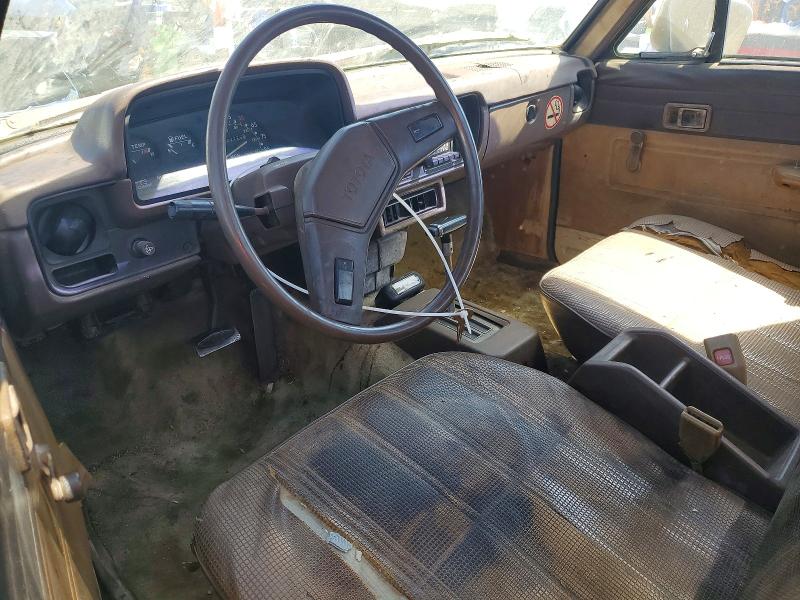 Photo 8 from auction – 1982 TOYOTA PICKUP / CAB CHASSIS with VIN JT4RN44D3C0076166