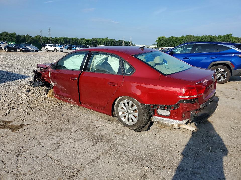 Photo 2 from auction – 2015 VOLKSWAGEN PASSAT with VIN 1VWAS7A33FC056020