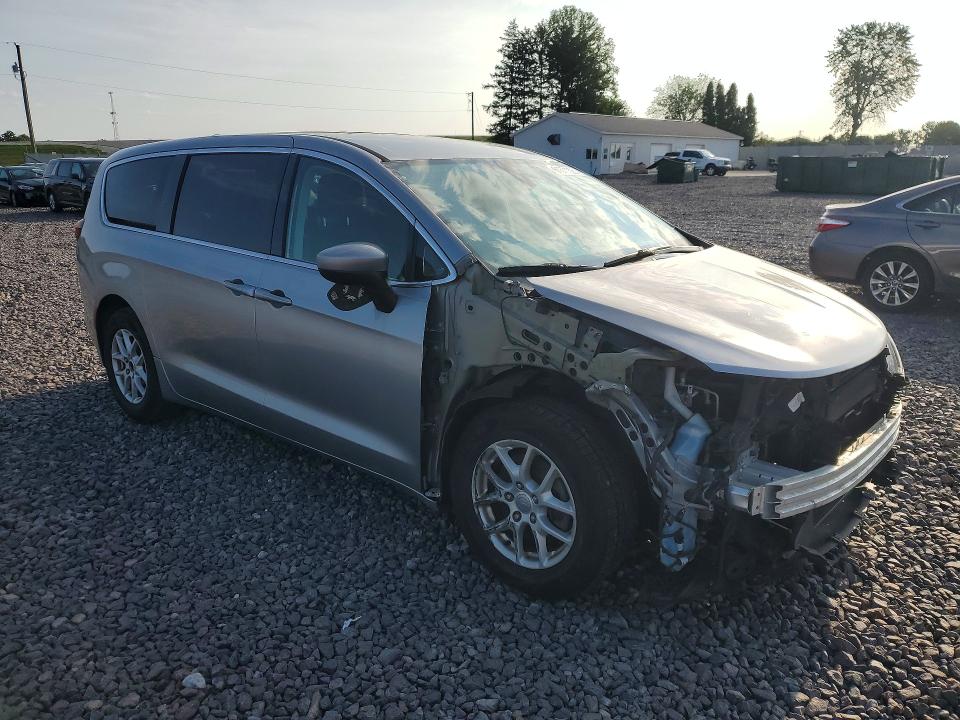 Photo 4 from auction – 2017 CHRYSLER PACIFICA with VIN 2C4RC1CG0HR565279