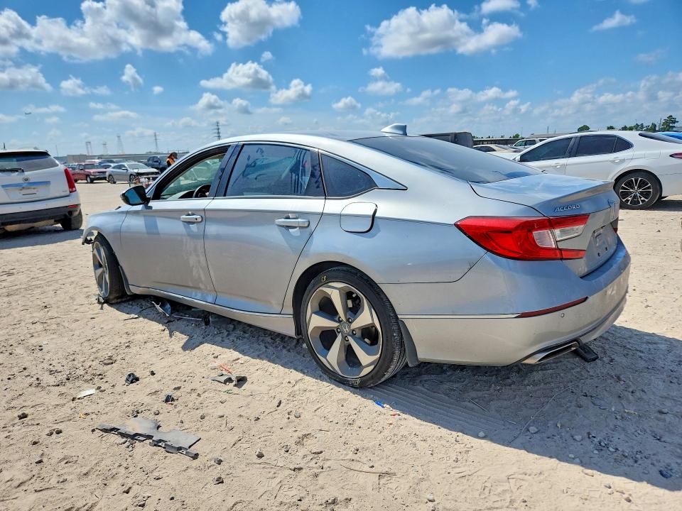 Photo 2 from auction – 2018 HONDA ACCORD with VIN 1HGCV2F90JA021427