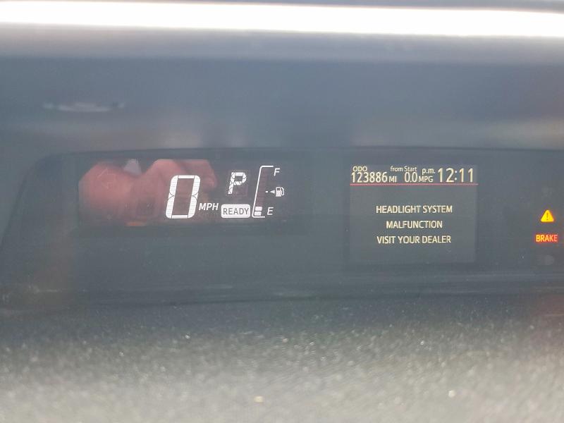 Photo 9 from auction – 2017 TOYOTA PRIUS C with VIN JTDKDTB33H1595583