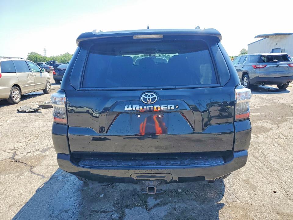 Photo 6 from auction – 2014 TOYOTA 4RUNNER with VIN JTEBU5JR0E5198897