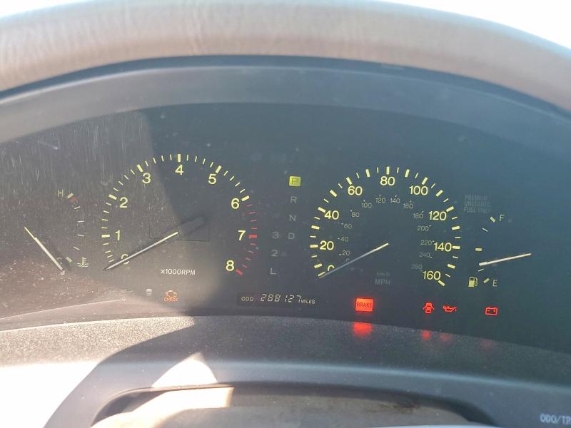 Photo 9 from auction – 1995 LEXUS LS with VIN JT8UF22E5S0020525