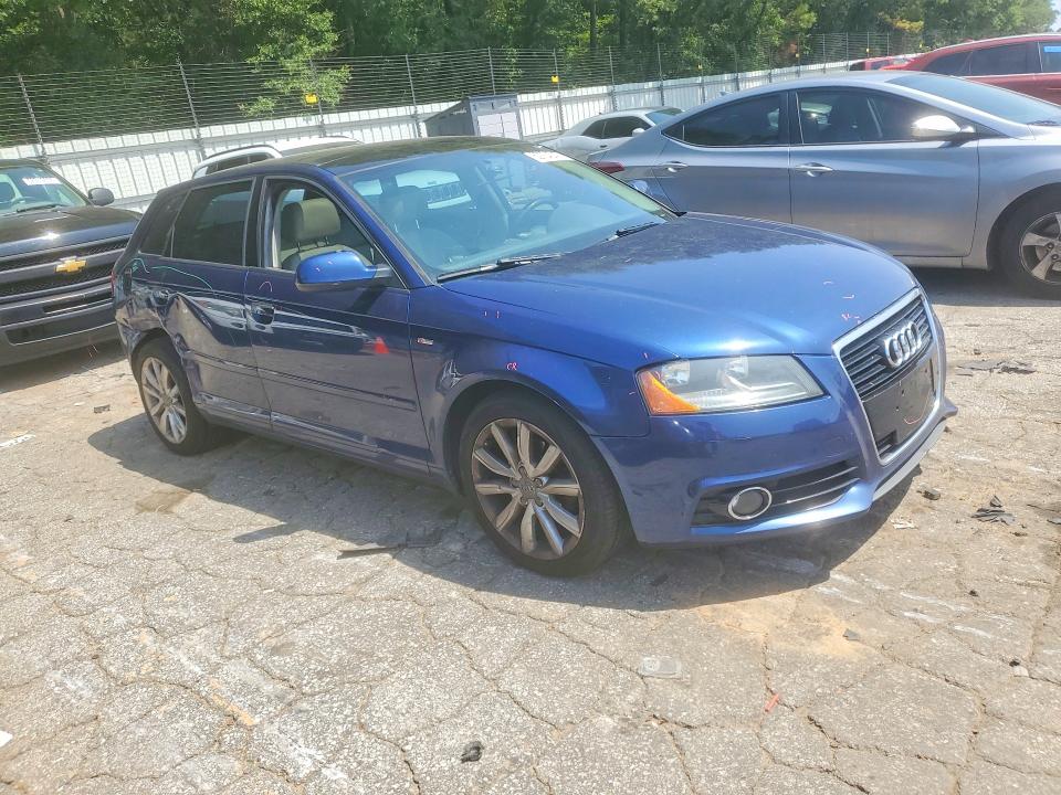 Photo 4 from auction – 2011 AUDI A3 with VIN WAUBJAFM0BA056536