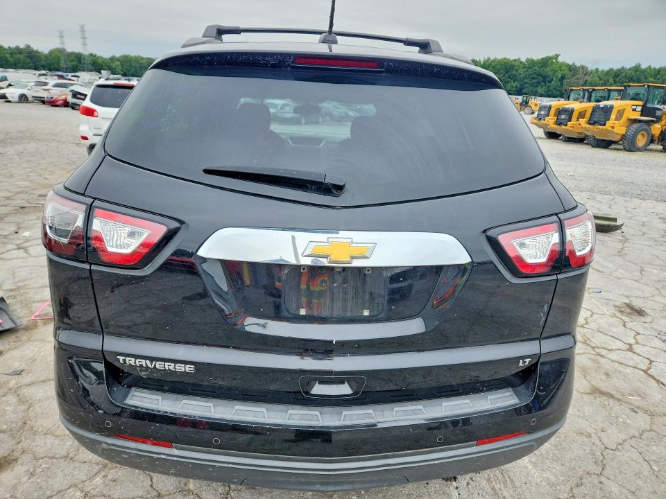 Photo 6 from auction – 2017 CHEVROLET TRAVERSE with VIN 1GNKRGKD2HJ259934