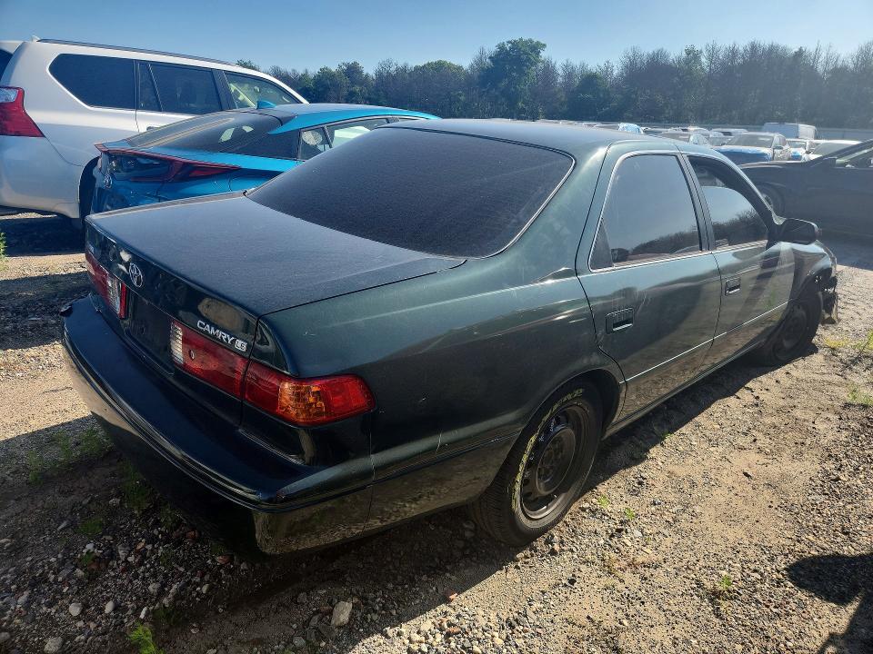 Photo 3 from auction – 2001 TOYOTA CAMRY with VIN 4T1BG22K91U865909