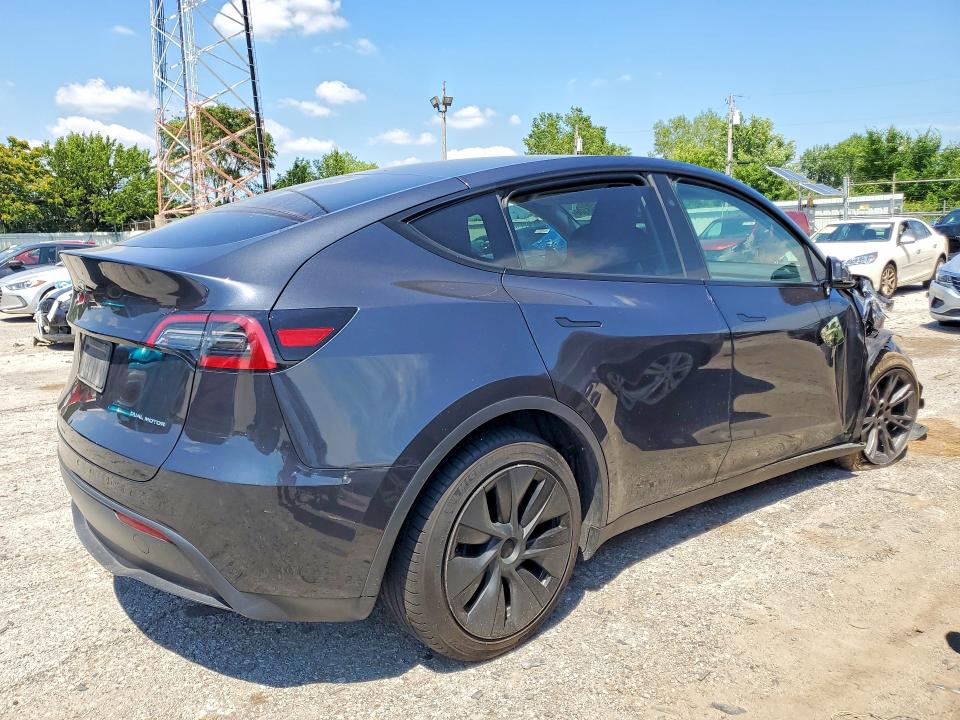 Photo 3 from auction – 2024 TESLA MODEL Y with VIN 7SAYGDEE2RF130180