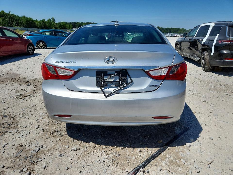 Photo 6 from auction – 2013 HYUNDAI SONATA with VIN 5NPEC4AC8DH599395