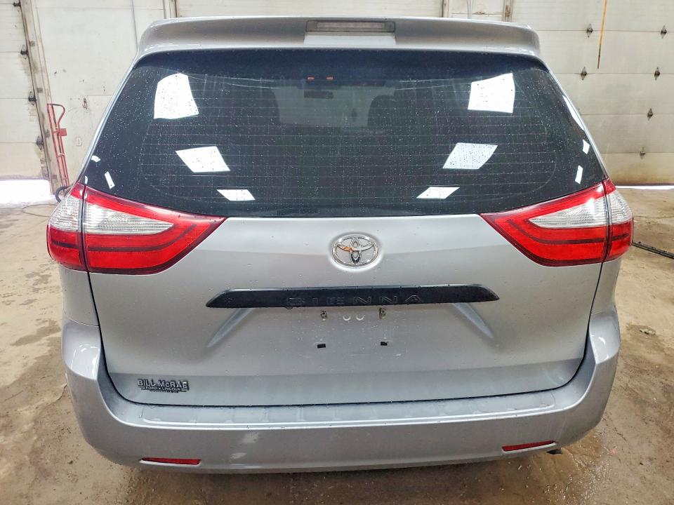 Photo 6 from auction – 2015 TOYOTA SIENNA with VIN 5TDZK3DC3FS646940