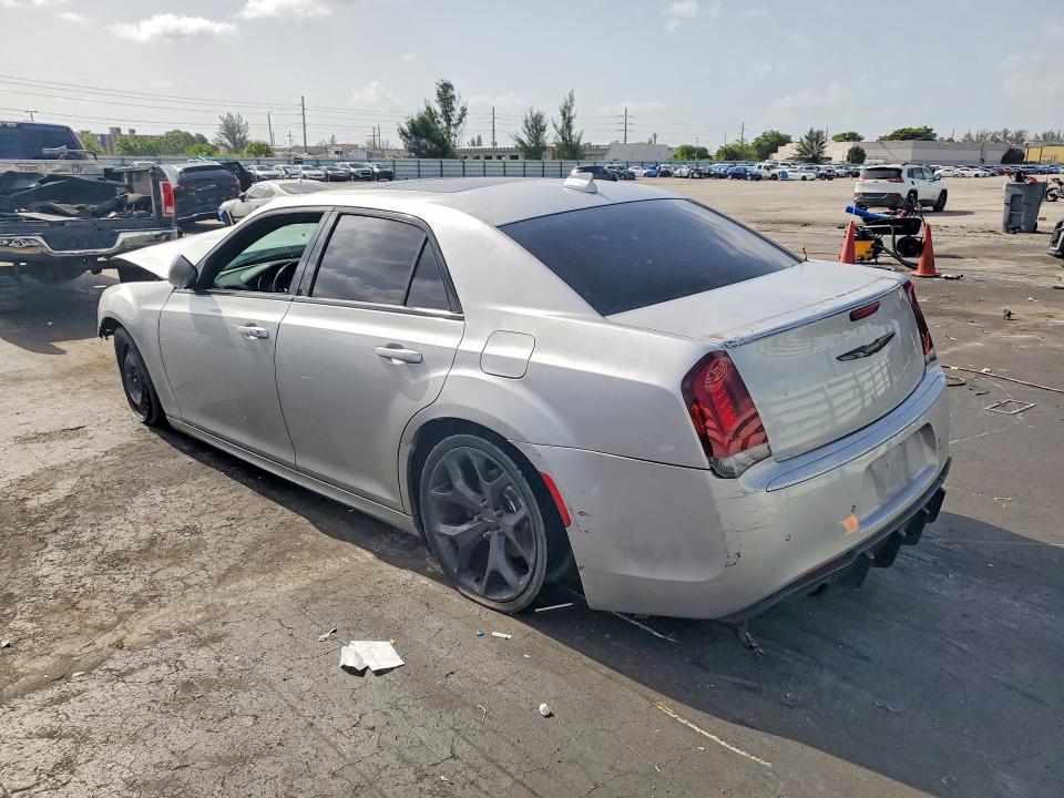 Photo 2 from auction – 2021 CHRYSLER 300 with VIN 2C3CCABTXMH507026