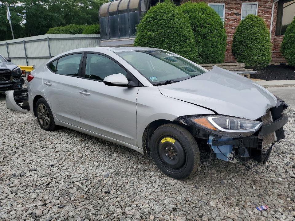 Photo 4 from auction – 2018 HYUNDAI ELANTRA with VIN 5NPD84LF2JH296192